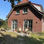 In Saniertem 公寓 Wardenburg